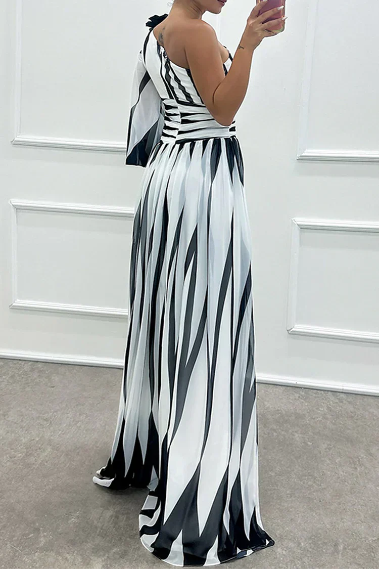 Bonnie™ | Chic Striped One-Shoulder Maxi Dress