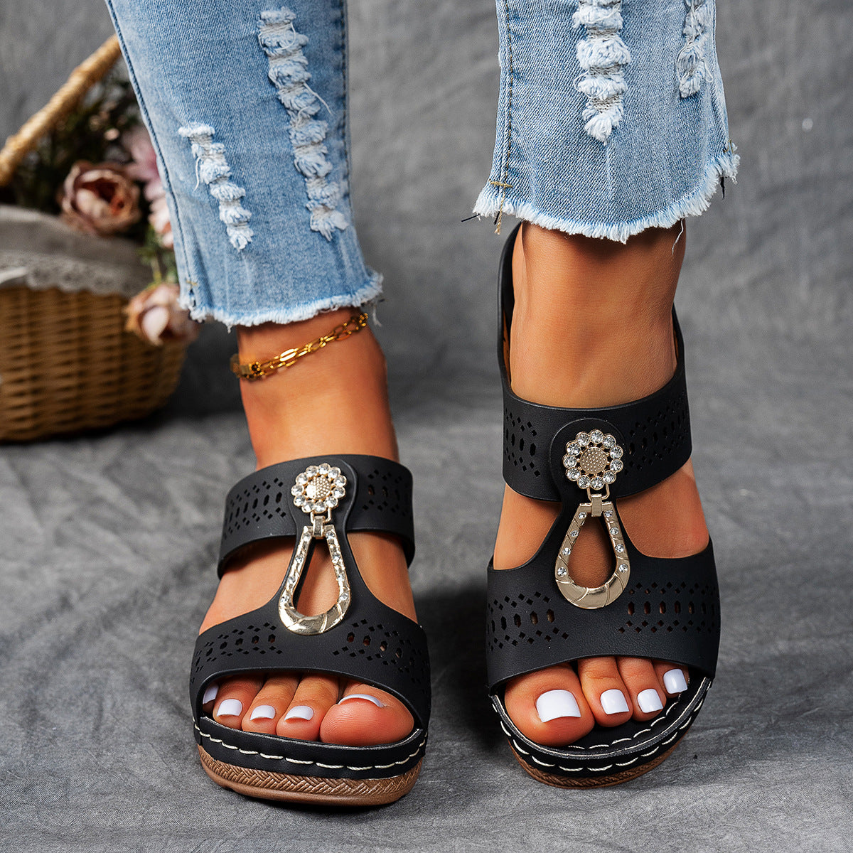 Finley | Women's Rhinestone-Embellished Orthopedic Flat Sandals