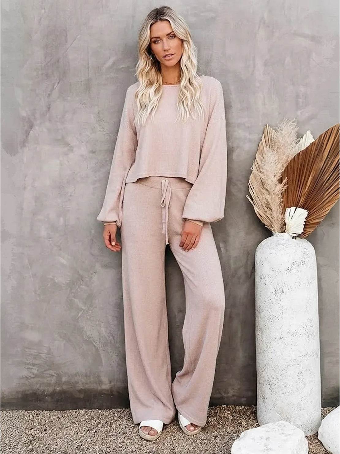 Hailey | Women's Cropped Sweatshirt & Wide-Leg Pants Lounge Ensemble