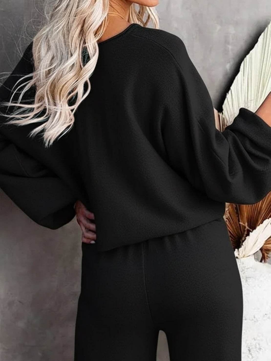 Hailey | Women's Cropped Sweatshirt and Wide-Leg Pants Lounge Ensemble