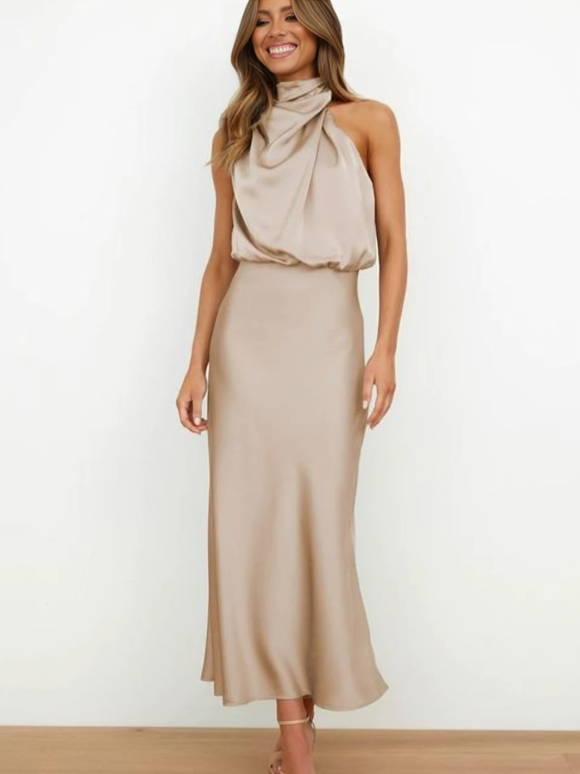 Mariana™ | Chic Halter Neck Evening Gown