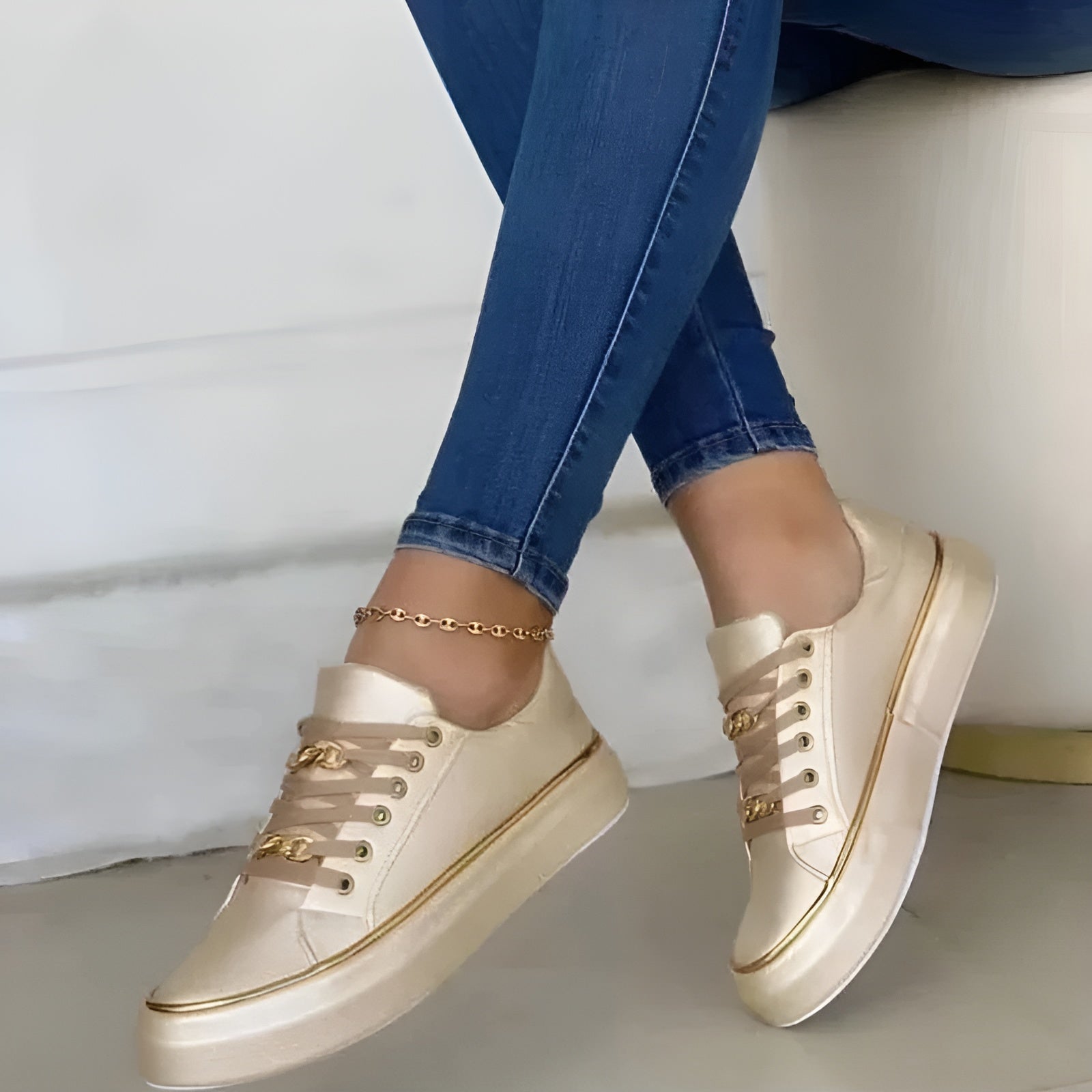 Luna | Women's Casual Platform Sneakers Featuring Gold Chain Accents
