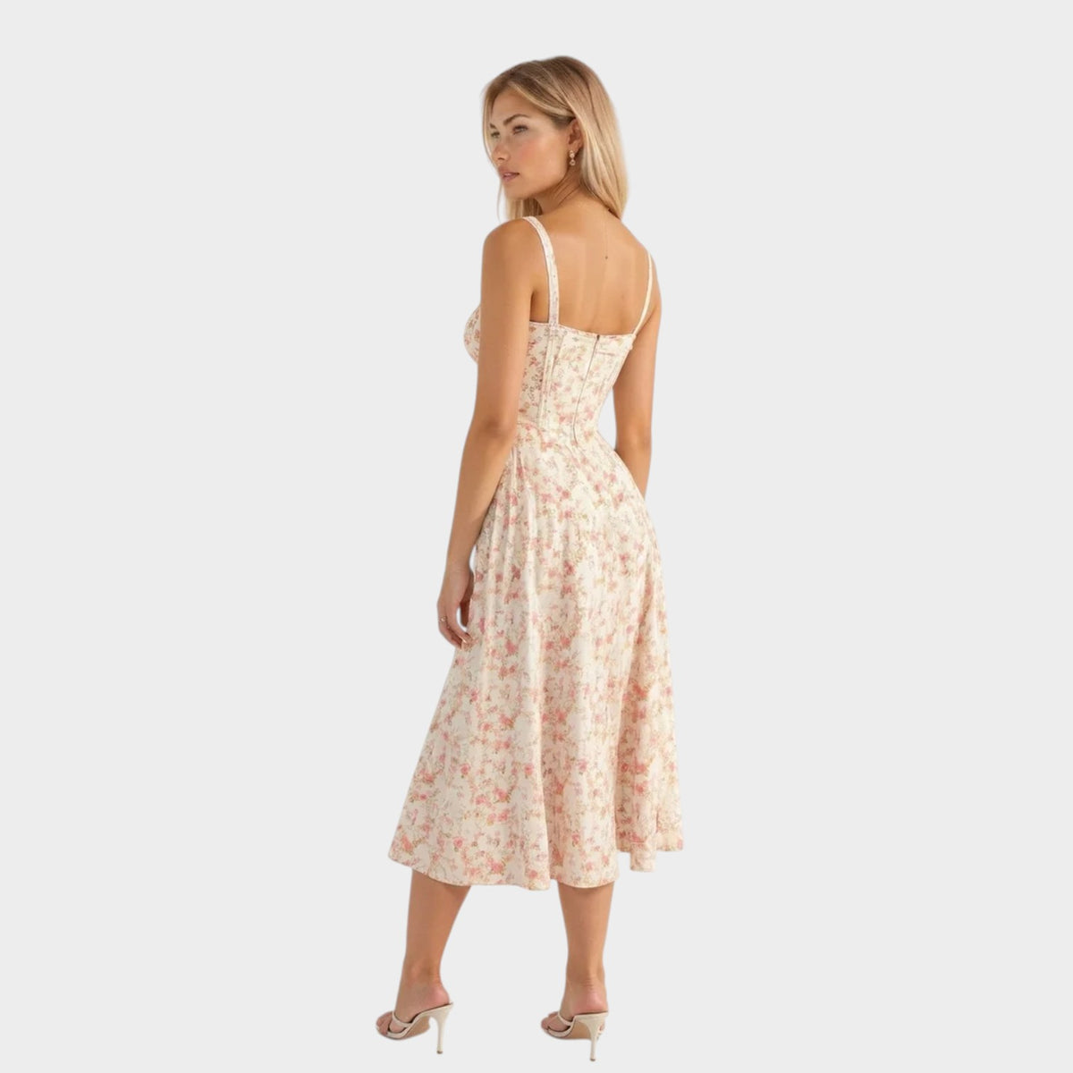 Women’s Waist-Defined Dress Flowy Fabric Elegant Everyday Style