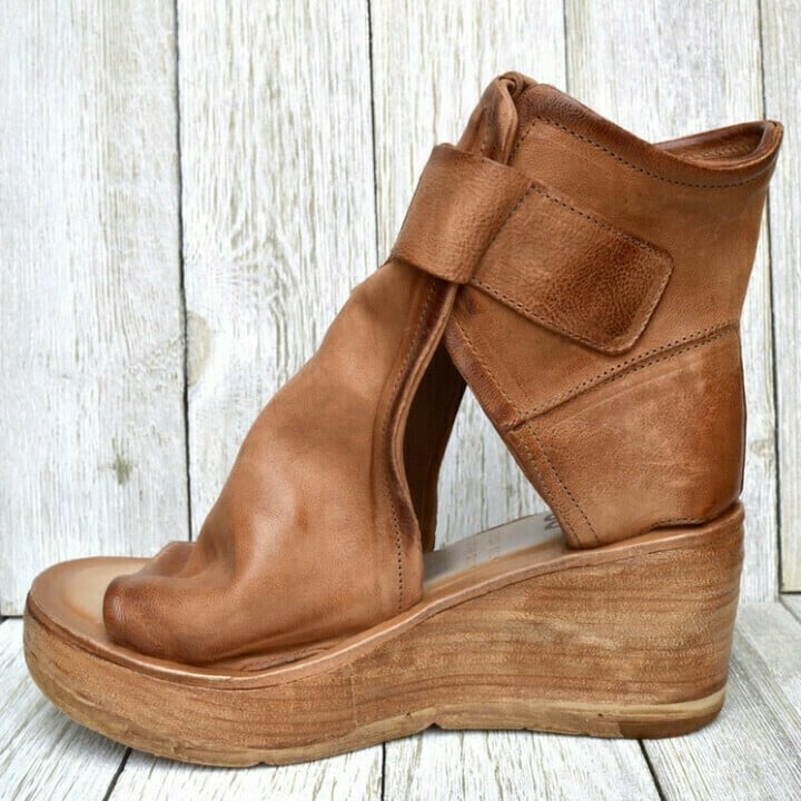 Dawn™ | Boho-Inspired Wedge Sandals with Buckle