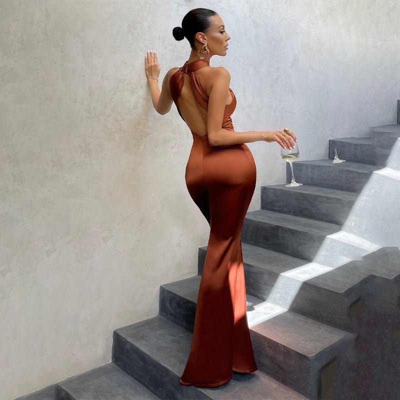 Georgia™ | Chic Fishtail Dress with Open Back and Tailored Fit