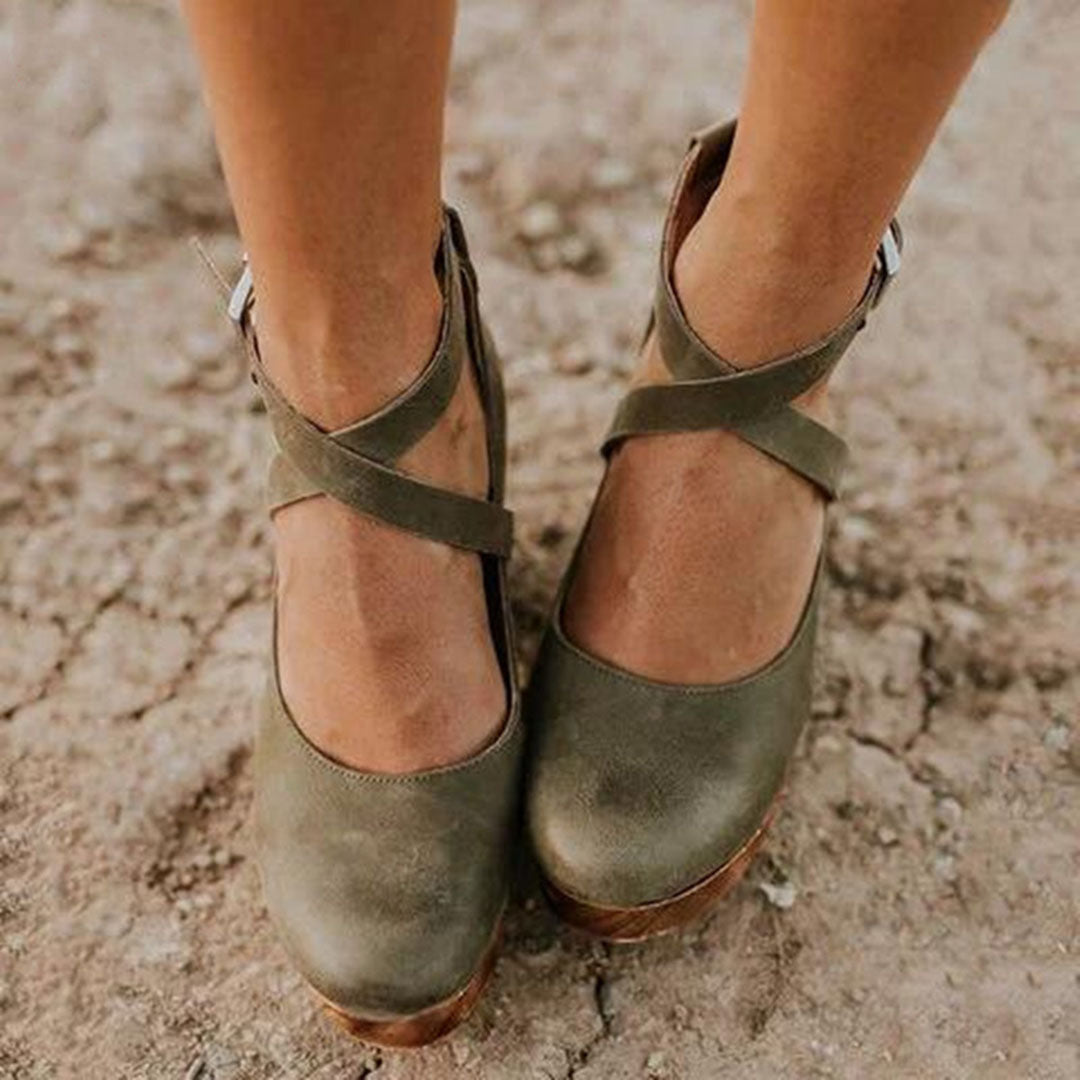 Teresa™ | Chic Closed-Toe Wedge Heels with Stylish Ankle Strap