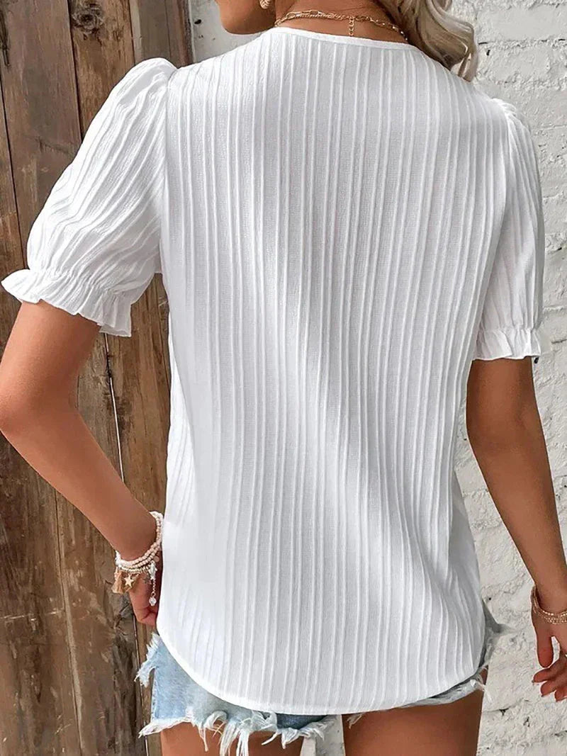 Bea™ | Chic Blouse with Captivating Accents