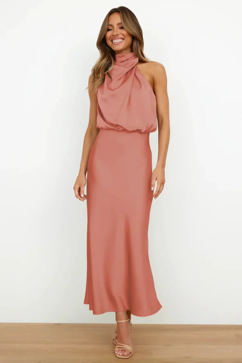 Mariana™ | Chic Halter Neck Evening Gown
