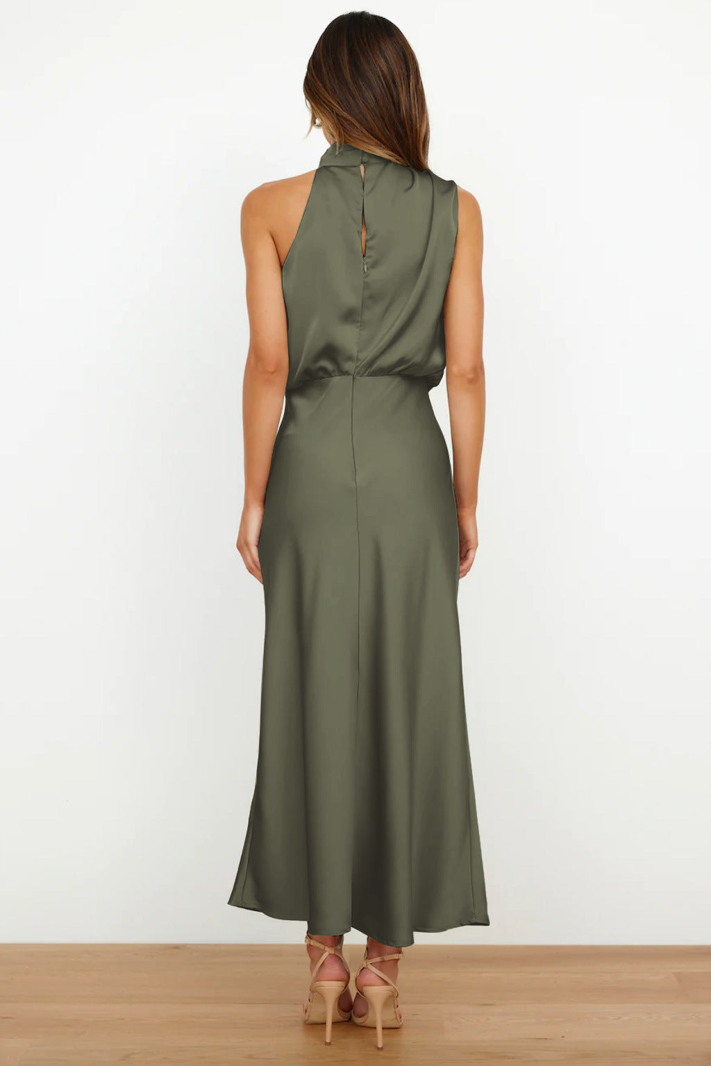 Mariana™ | Chic Halter Neck Evening Gown