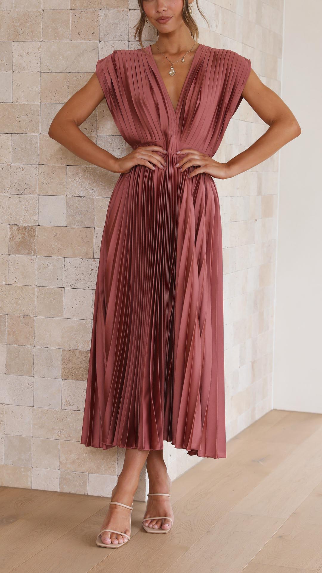 Maria™ | Chic Pleated Maxi Dress