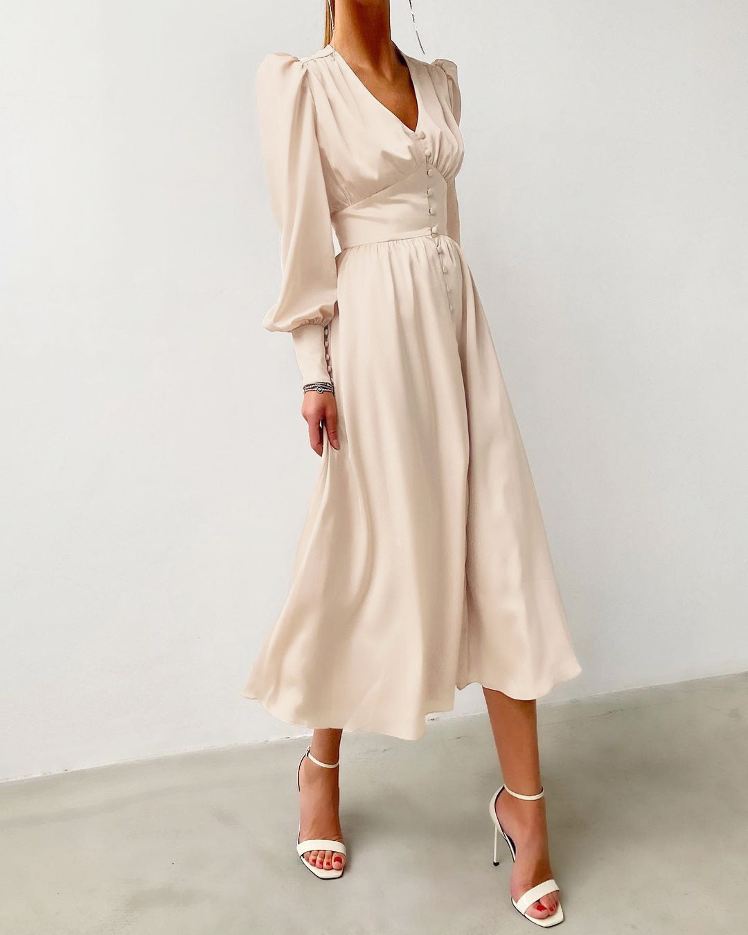 Catalina | Women's Long Sleeve V-Neck Midi Dress
