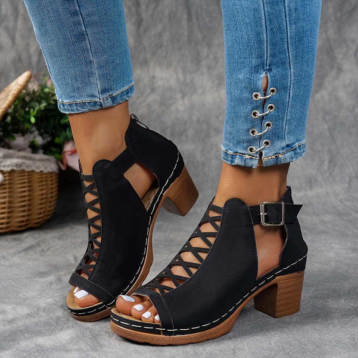 Lotus | Women's Adjustable Cushioned Sandals