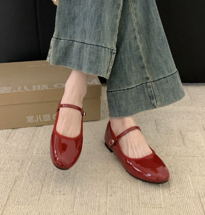 Vivienne | Women's Patent Leather Mary Jane Shoes with Low Block Heel