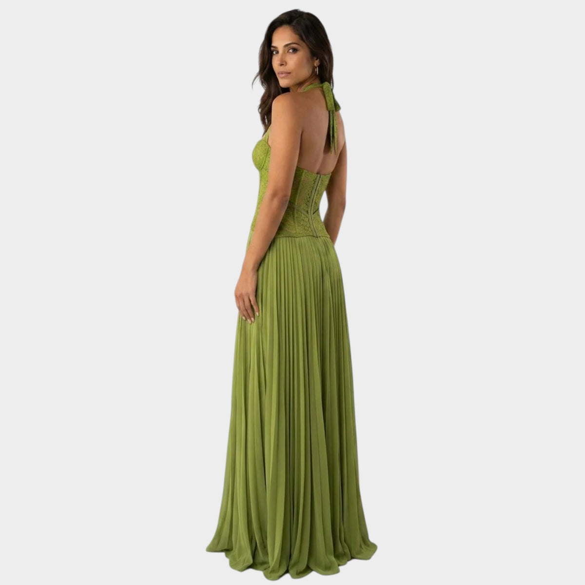 Women’s Lace Bodice Maxi Dress with Sweetheart Neckline and Pleated Chiffon Skirt