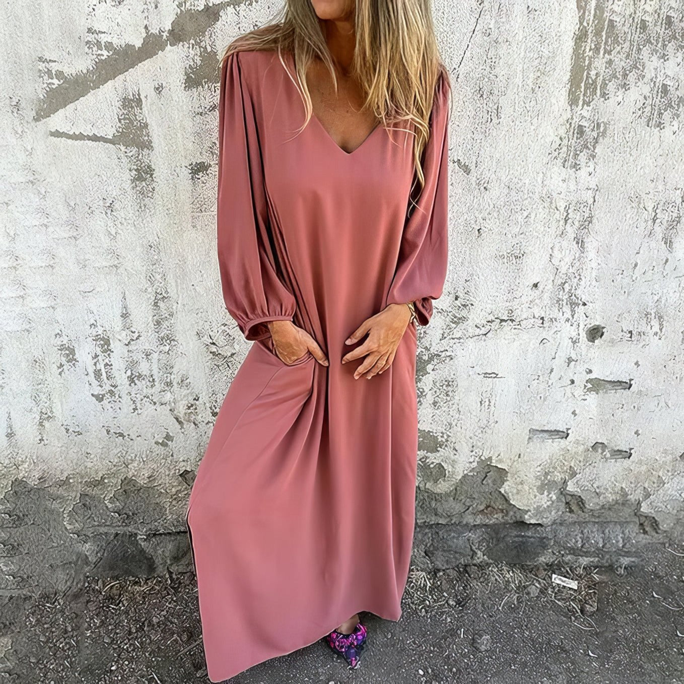 Solana™ | Elegant Maxi Dress with Convenient Pockets